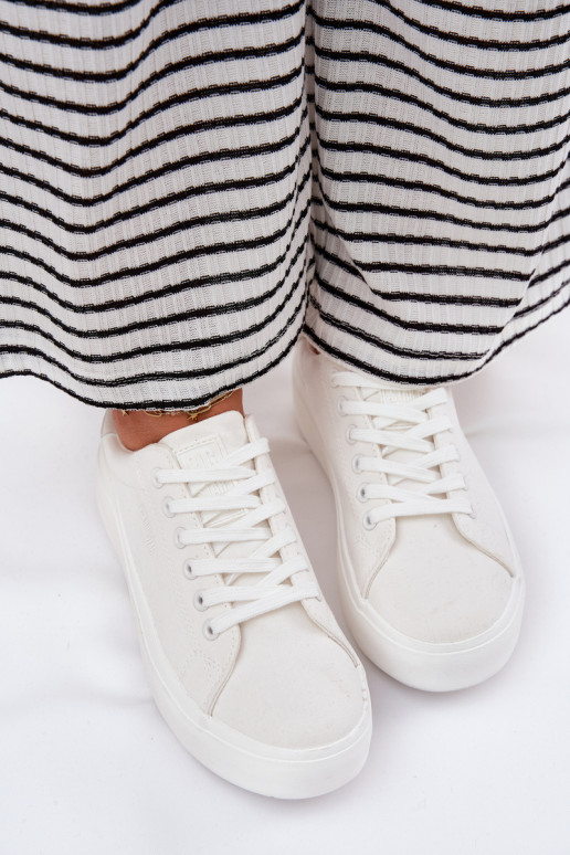 Zapatos de ocio con una plataforma Big Star RR274463 el color blanco  Zapatos de ocio con una plataforma Big Star RR274463 el color blanco