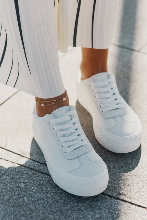 Zapatos de ocio con una plataforma Big Star RR274337 el color blanco