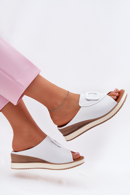 Zapatillas de piel auténtica con plataforma. Artiker 56C2144 el color blanco