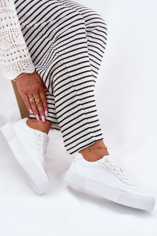 Bajo Zapatillas modelo zapatos. de cuero ecológico Big Star RR274303 el color blanco