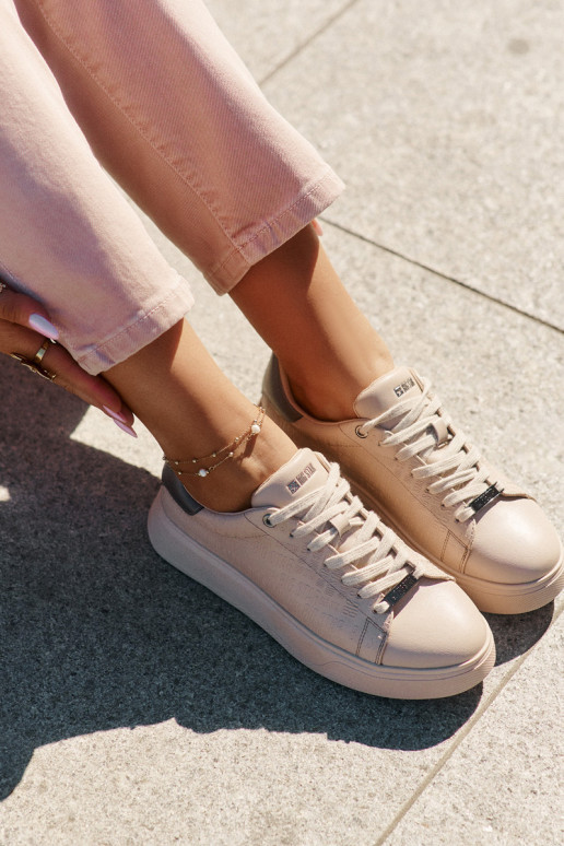 Zapatillas modelo zapatos. Femenino de cuero ecológico Big Star RR274259 beige