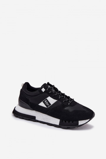 Zapatillas modelo zapatos. Tiene quesculino con una plataforma Lee Cooper LCJ-25-03-3378M de color negro