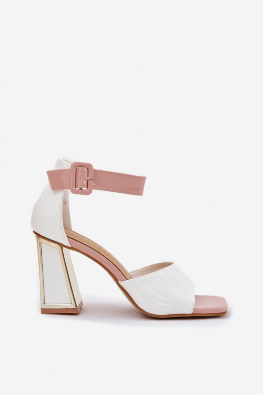 Sandalias lacadas para mujer. con tacones Vinceza 20266 el color blanco