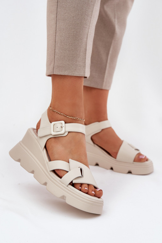 Sandalias de mujer Femenino en una cuña Artiker 54C1624 beige