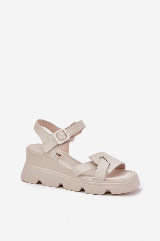 Sandalias de mujer Femenino en una cuña Artiker 54C1624 beige