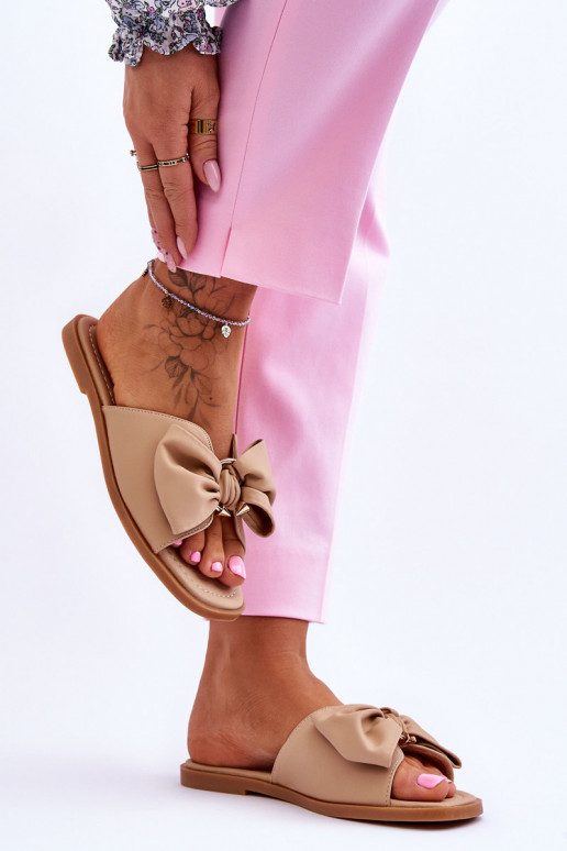 Femenino Zapatillas de cuero con cintas beige Becky