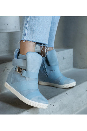 Zapatillas deportivas...