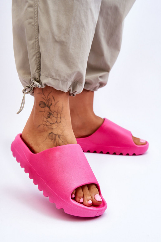 Zapatillas de moda con una plataforma color rosa Estella