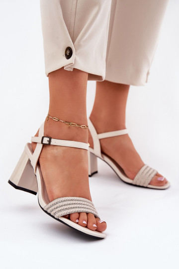 Zapatos de mujer color arena de tacón con detalles brillantes y trenzas, Vinceza 62228