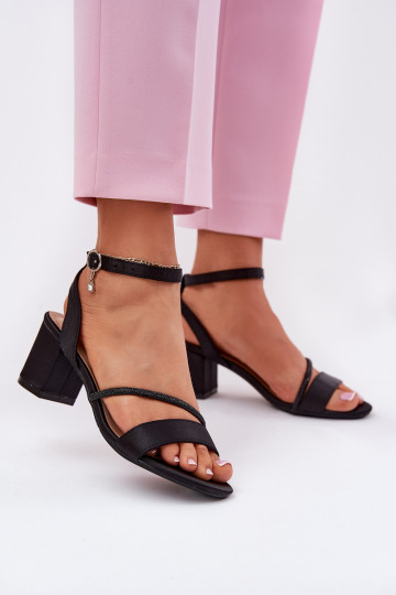 Zapatos de mujer color negro de tacón con detalles brillantes, Vinceza 20268 2