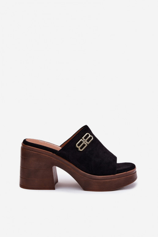 zapatillas de mujer En tacones enormes Ze color doradom Detalem Vinceza 17400 de color negro