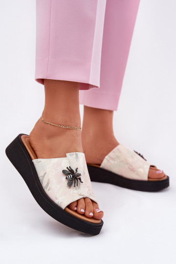 Zapatillas de cuero Femenino Z Broszką Vinceza 66752 beige 2