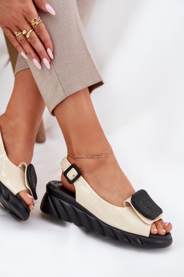 Zapatos de charol beige con tacón y decoración para mujer, Artiker 56C1567