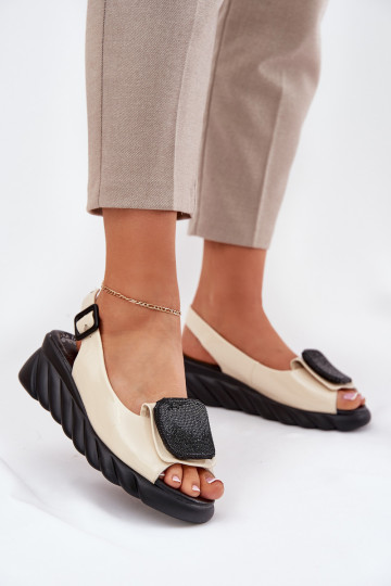 Zapatos de charol beige con tacón y decoración para mujer, Artiker 56C1567 2
