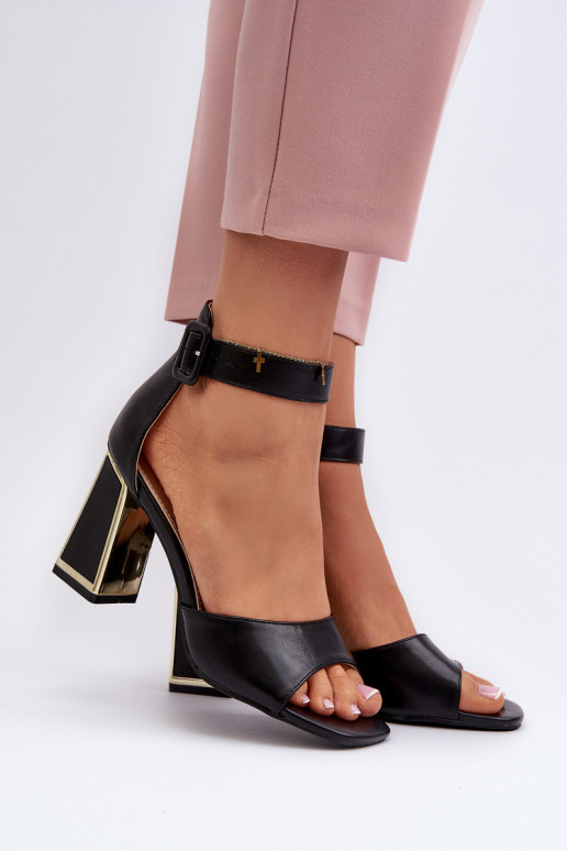 Estilo elegante Sandalias de tacón alto para mujer. de color negro Rosazara