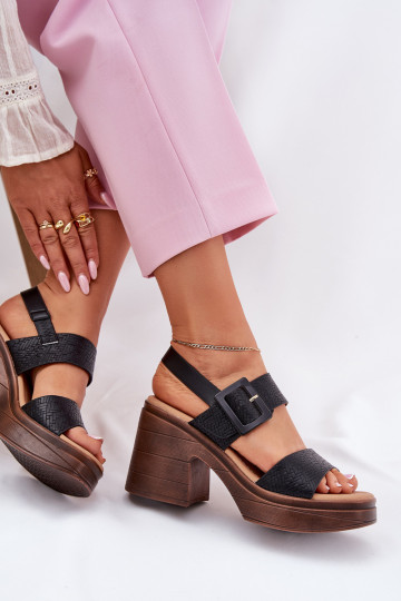 Sandalias de mujer En tacones enormes y plataforma Vinceza 17387 de color negro