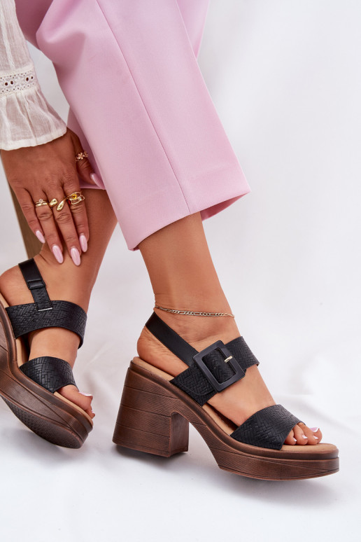 Sandalias de mujer En tacones enormes y plataforma Vinceza 17387 de color negro