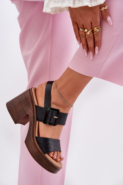 Sandalias de mujer En tacones enormes y plataforma Vinceza 17387 de color negro