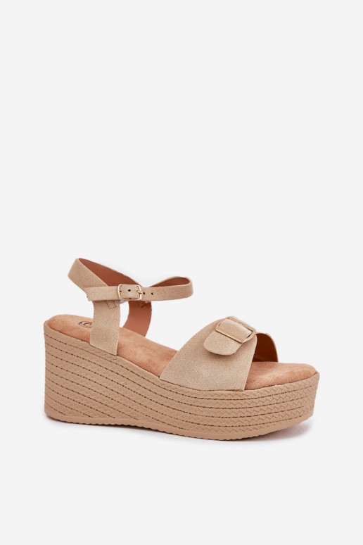 Sandalias de mujer en una cuña con hebillas de color caqui Liniella Sandalias de mujer en una cuña con hebillas de color caqui Liniella