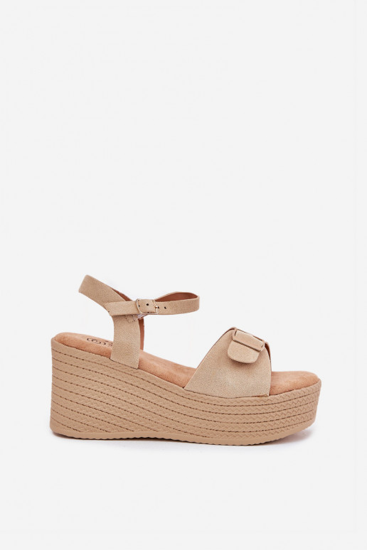 Sandalias de mujer en una cuña con hebillas de color caqui Liniella Sandalias de mujer en una cuña con hebillas de color caqui Liniella