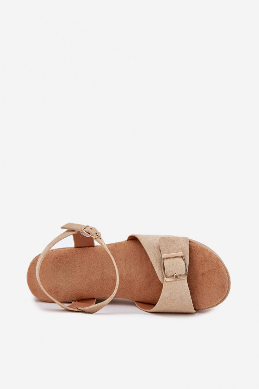 Sandalias de mujer en una cuña con hebillas de color caqui Liniella Sandalias de mujer en una cuña con hebillas de color caqui Liniella