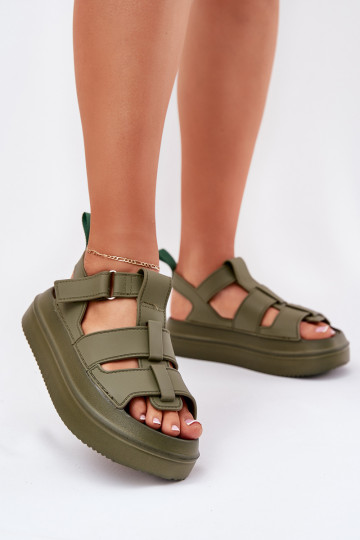 Sandalias de mujer con una plataforma color verde Nitavelia 2