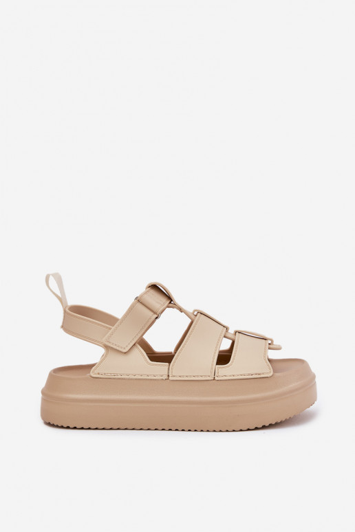 Sandalias de mujer con una plataforma beige Nitavelia