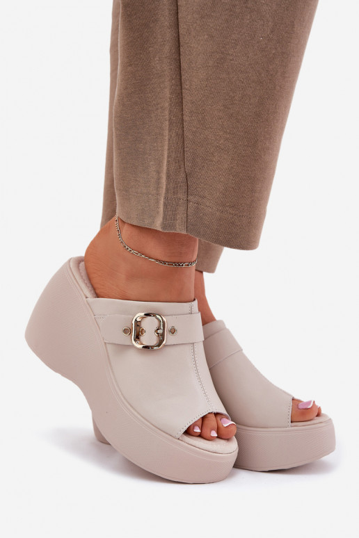 Zapatillas de cuero Femenino con una plataforma I Koturnie con hebillas S.Barski LR51-542 beige