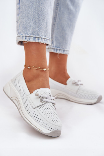 Piel zapatos Hecho de cuero natural con una plataforma Artiker 56C2101 el color blanco