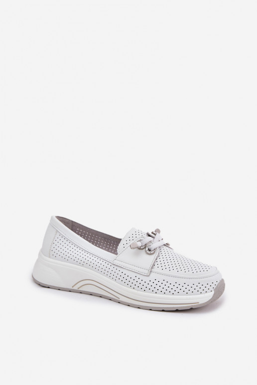 Piel zapatos Hecho de cuero natural con una plataforma Artiker 56C2101 el color blanco Piel zapatos Hecho de cuero natural con una plataforma Artiker 56C2101 el color blanco