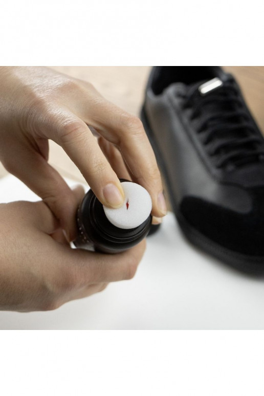 COCCINE BLACKENER de color negro Korektor EN Płynie 75g