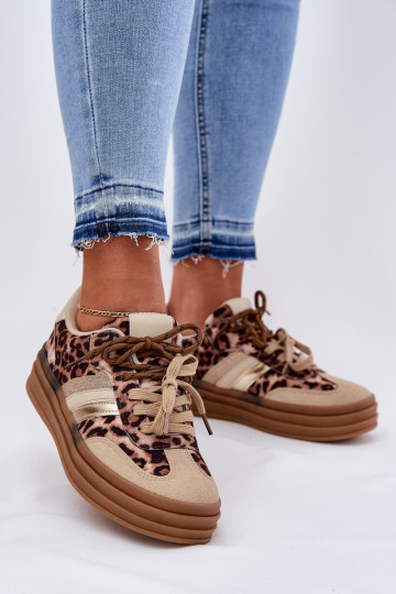 Zapatillas modelo zapatos. Femenino con una plataforma Z PodAójnym atándosem con estampados de piel de leopardo beige Niteria