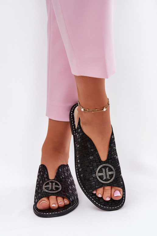 Sandalias de mujer con tacones anchos con adornos S.Barski KV51-094 de color negro Sandalias de mujer con tacones anchos con adornos S.Barski KV51-094 de color negro