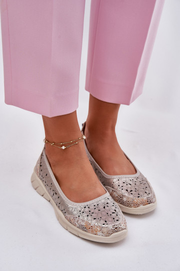 Piel con elementos calados  bailarinas color dorado Leaneila