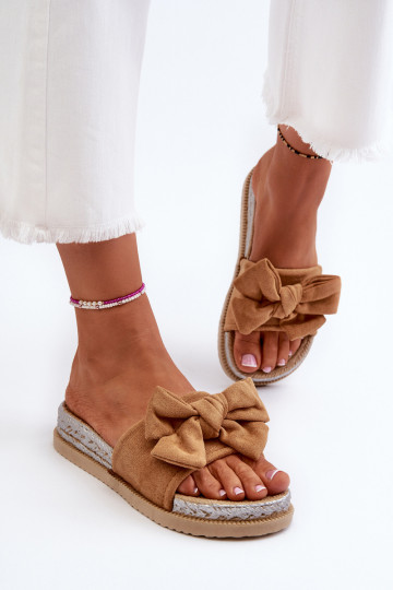 Femenino Zapatillas con una plataforma con cintas color marrón Aflia