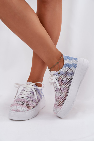 Zapatillas modelo zapatos. Femenino con una plataforma Z SzydełkoAą CholeAką Colores diferentes Mirietto