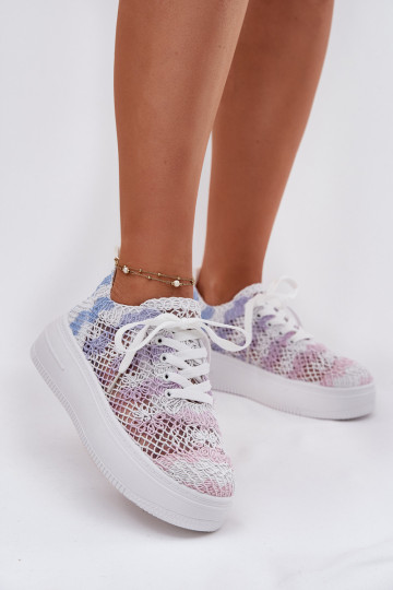Zapatillas modelo zapatos. Femenino con una plataforma Z SzydełkoAą CholeAką Colores diferentes Mirietto 2