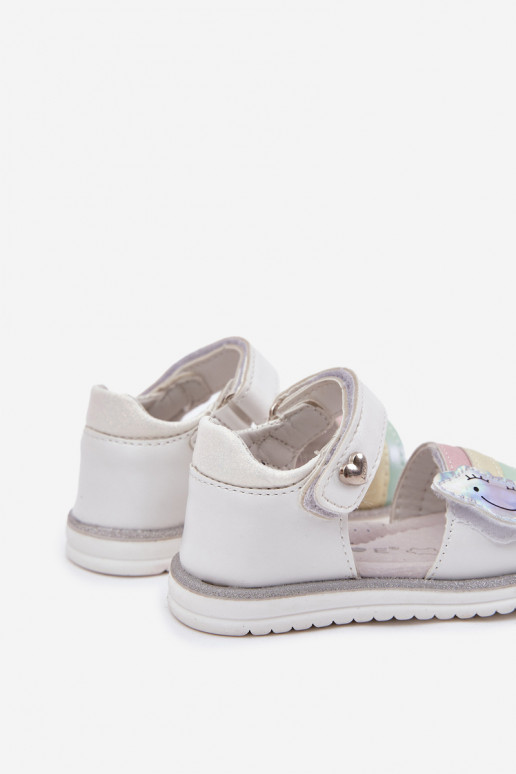 sandalias para niños con sujetadores adhesivos el color blanco Orailla sandalias para niños con sujetadores adhesivos el color blanco Orailla