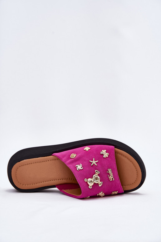 Zapatillas de ante para mujer. Z Przypinkami Vinceza 66741 color rosa Zapatillas de ante para mujer. Z Przypinkami Vinceza 66741 color rosa