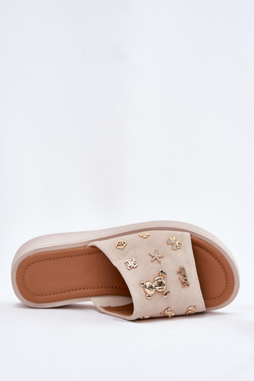 Zapatillas de ante para mujer. Z Przypinkami Vinceza 66741 beige Zapatillas de ante para mujer. Z Przypinkami Vinceza 66741 beige