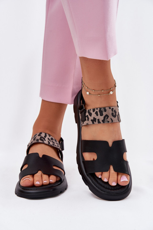 Sandalias de mujer Femenino con tacones anchos con estampados de piel de leopardo Vinceza 66780 de color negro