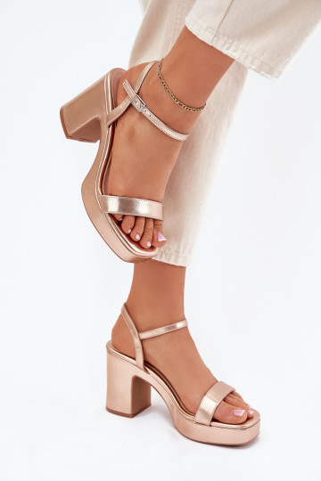 Sandalias de mujer de piel sintética con tacones Lillita color oro rosado 2