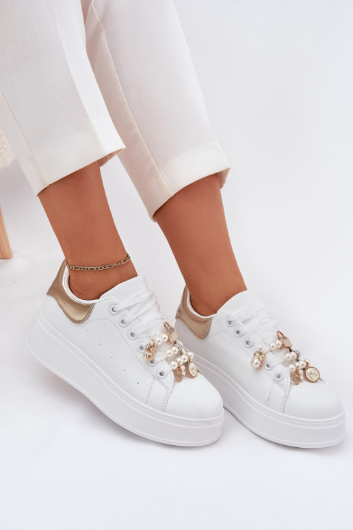 Zapatillas modelo zapatos. Femenino con una plataforma Z Przypinkami Blanco-color dorado Ocerdia Zapatillas modelo zapatos. Femenino con una plataforma Z Przypinkami Blanco-color dorado Ocerdia