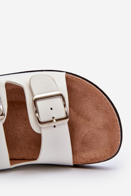 zapatillas de mujer con hebillas el color blanco Oliena