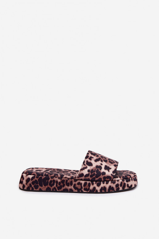 zapatillas de mujer con una plataforma con estampados de piel de leopardo Dovasse
