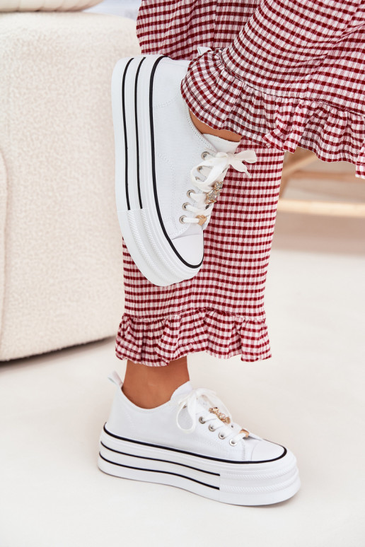 Zapatos de ocio con una plataforma Ze color doradomi Przypinkami el color blanco Fiorina