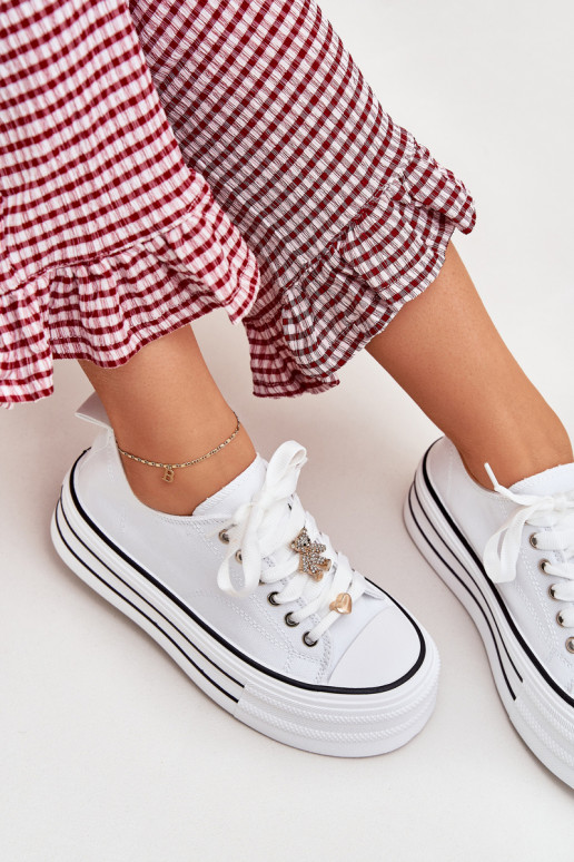 Zapatos de ocio con una plataforma Ze color doradomi Przypinkami el color blanco Fiorina