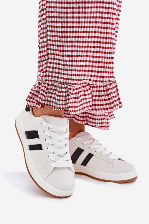 zapatillas Zapatillas modelo zapatos. Femenino de cuero ecológico el color blanco Ravina zapatillas Zapatillas modelo zapatos. Femenino de cuero ecológico el color blanco Ravina
