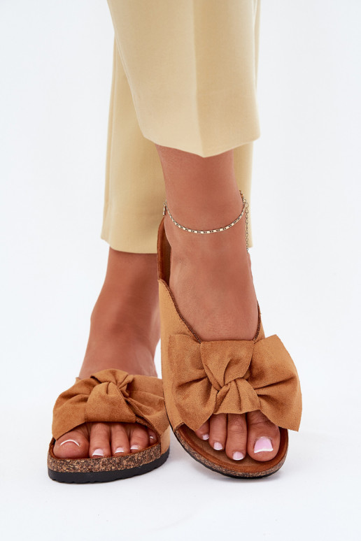 zapatillas de mujer Sobre suela de corcho Kokardką color marrón Seressa