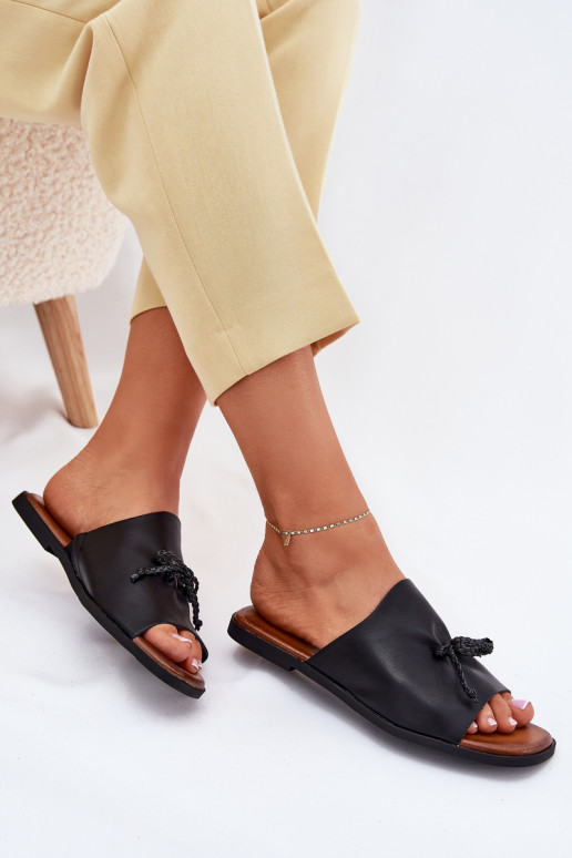 zapatillas de mujer con tacones anchos Con decoraciones ENiązaniem de color negro Norela